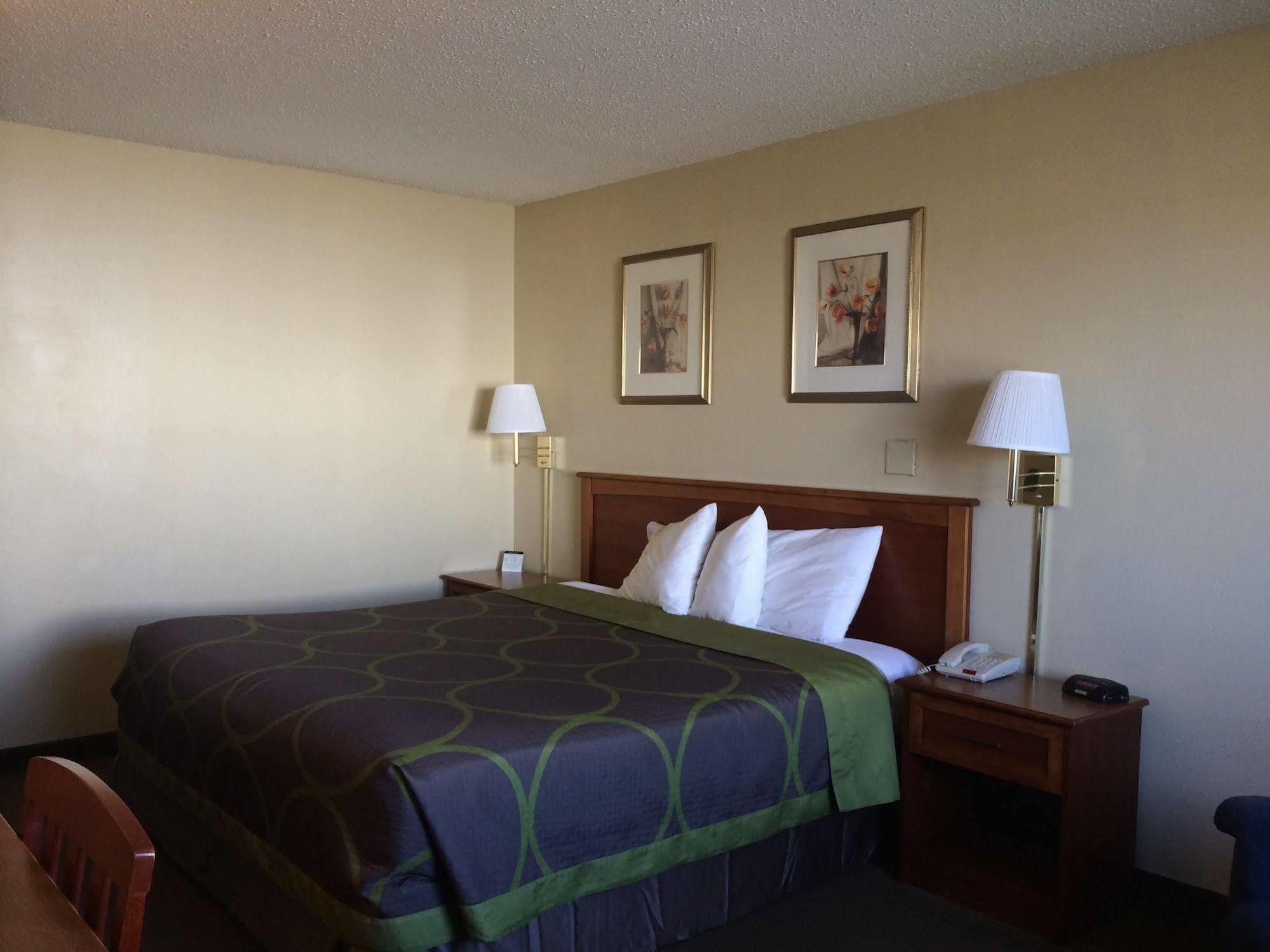 Super 8 By Wyndham Liberal Ks Hotell Eksteriør bilde